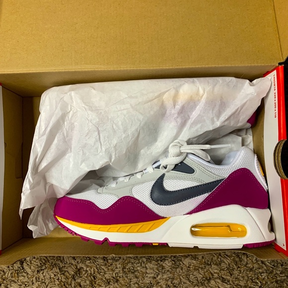 NWT Nike Air Max Correlate ✨ - Picture 2 of 2